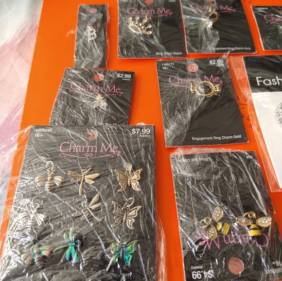 Charms - Picture 3 of 7